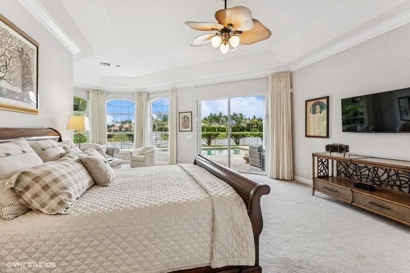 Active With Contract: $2,199,000 (4 beds, 4 baths, 4150 Square Feet)