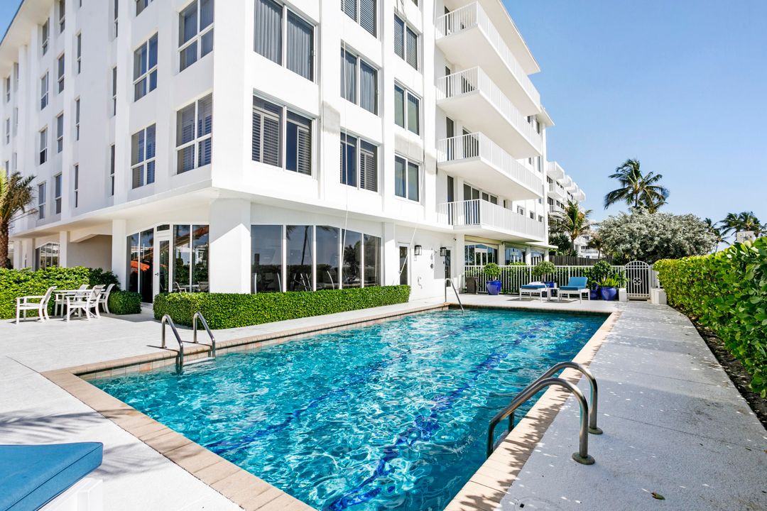 Active With Contract: $3,400,000 (2 beds, 2 baths, 2076 Square Feet)