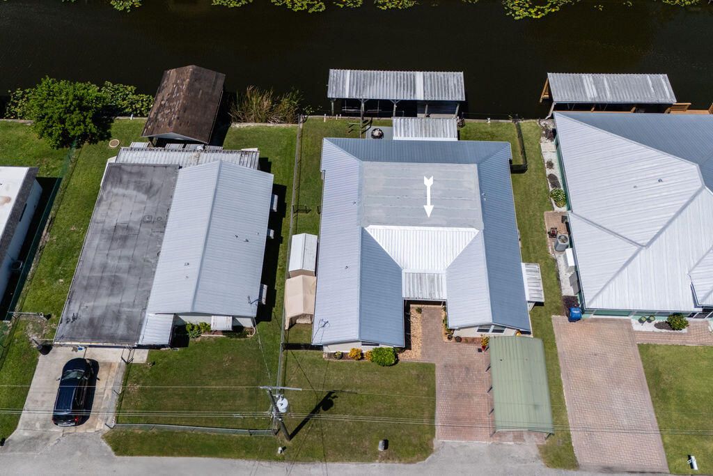 For Sale: $359,000 (4 beds, 3 baths, 2333 Square Feet)