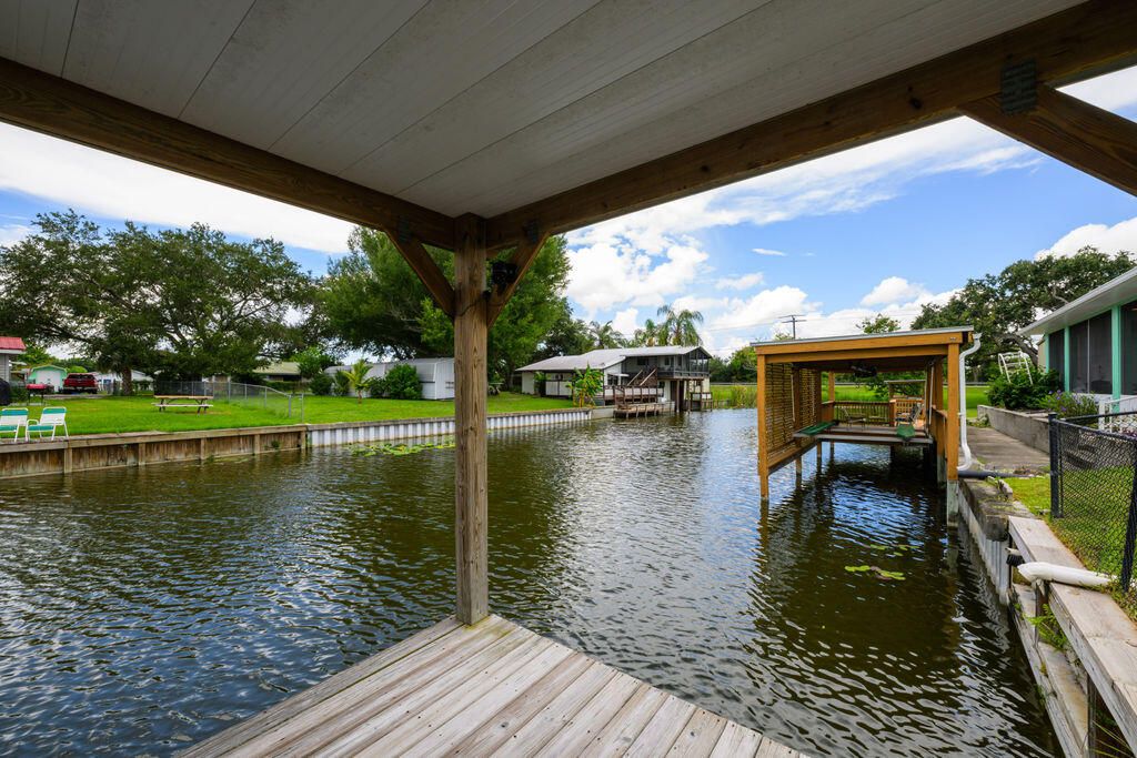 For Sale: $359,000 (4 beds, 3 baths, 2333 Square Feet)