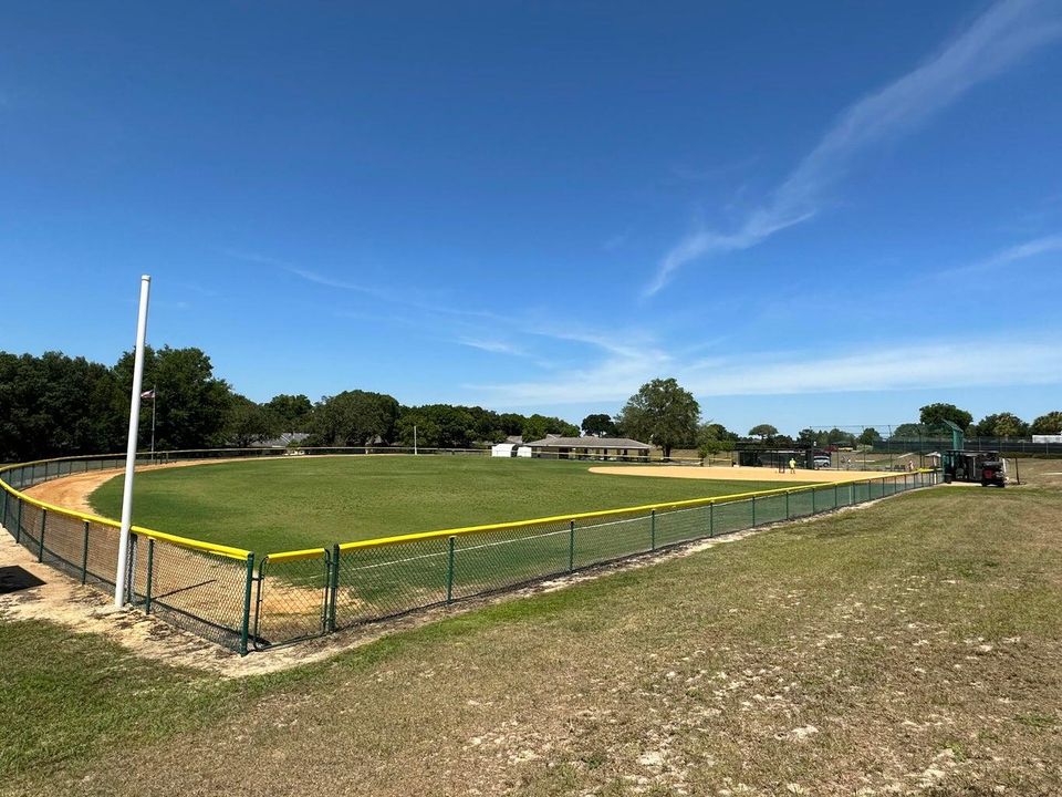 Active With Contract: $134,800 (2 beds, 2 baths, 1369 Square Feet)