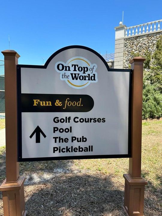 Active With Contract: $134,800 (2 beds, 2 baths, 1369 Square Feet)