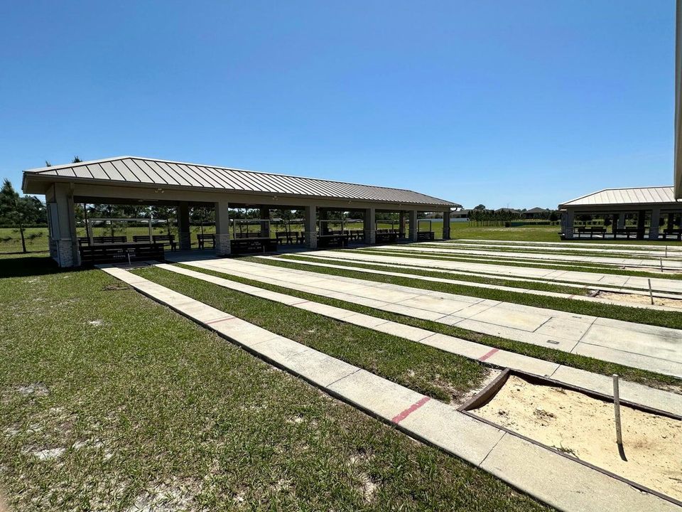 Active With Contract: $134,800 (2 beds, 2 baths, 1369 Square Feet)