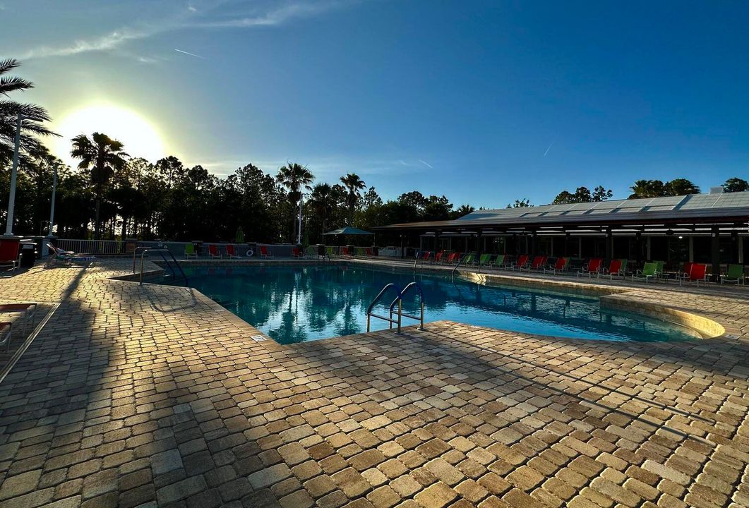 Active With Contract: $134,800 (2 beds, 2 baths, 1369 Square Feet)