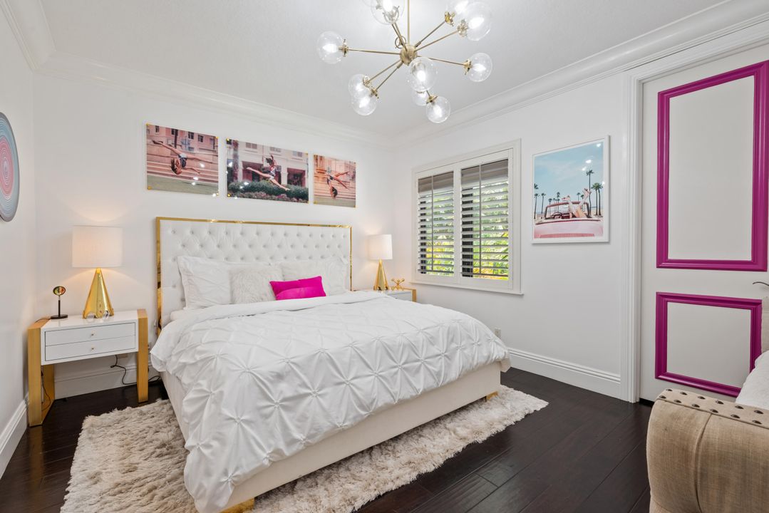 Под контрактом: $2,750,000 (5 спален, 5 ванн, 6080 Квадратных фут)