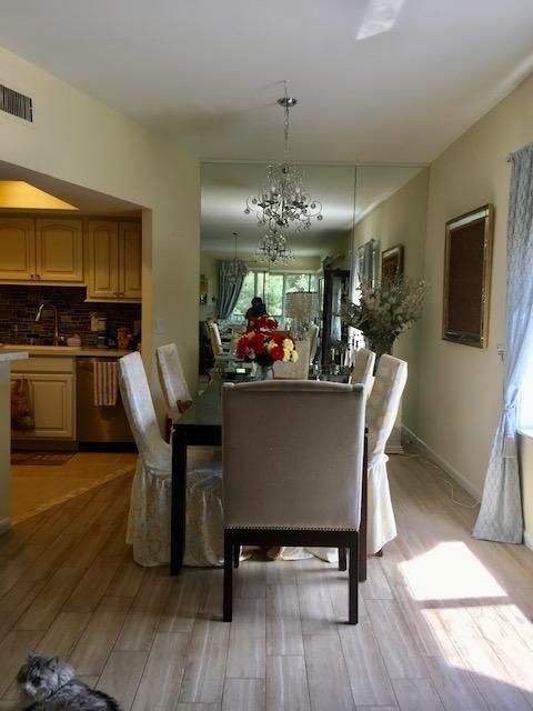 Active With Contract: $3,200 (1 beds, 2 baths, 1537 Square Feet)