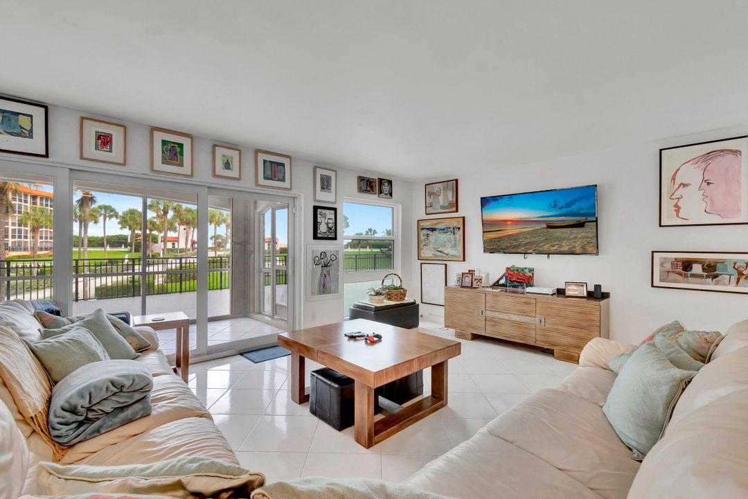 合同活跃: $7,500 (3 贝兹, 2 浴室, 1633 平方英尺)