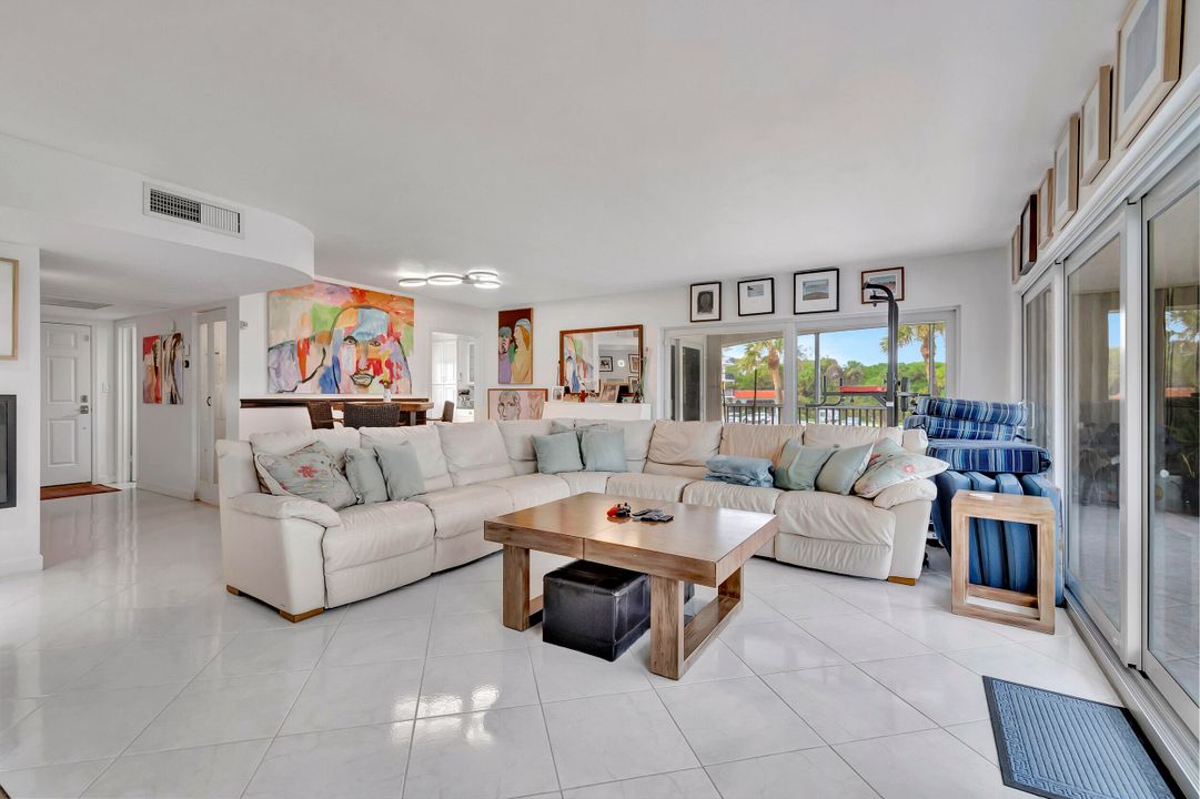 合同活跃: $7,500 (3 贝兹, 2 浴室, 1633 平方英尺)