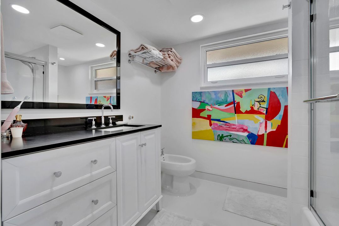 合同活跃: $7,500 (3 贝兹, 2 浴室, 1633 平方英尺)