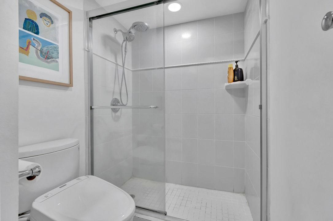 合同活跃: $7,500 (3 贝兹, 2 浴室, 1633 平方英尺)