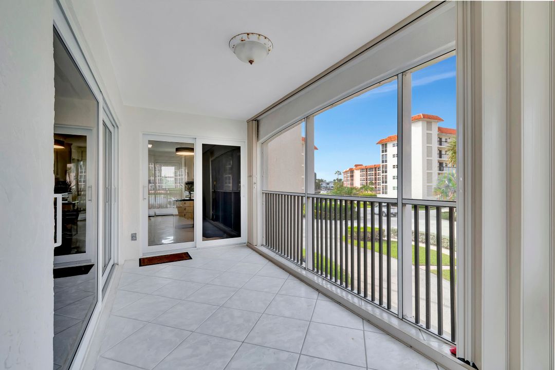 合同活跃: $7,500 (3 贝兹, 2 浴室, 1633 平方英尺)