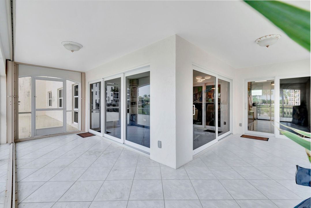 合同活跃: $7,500 (3 贝兹, 2 浴室, 1633 平方英尺)