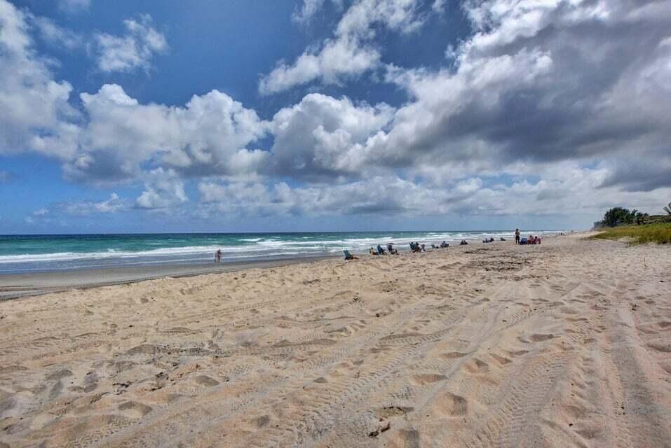 合同活跃: $7,500 (3 贝兹, 2 浴室, 1633 平方英尺)