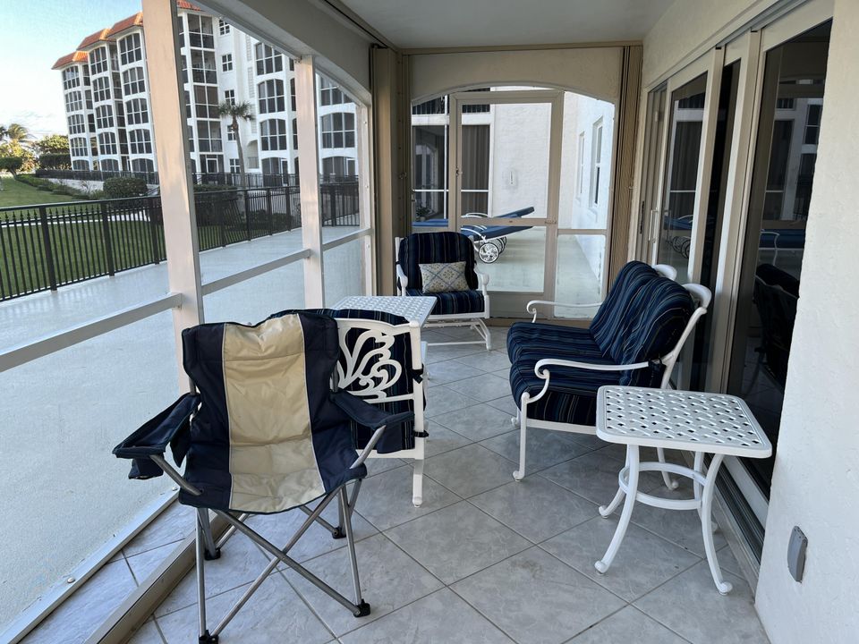 合同活跃: $7,500 (3 贝兹, 2 浴室, 1633 平方英尺)