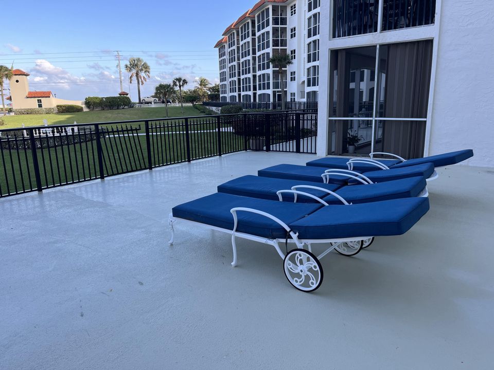 合同活跃: $7,500 (3 贝兹, 2 浴室, 1633 平方英尺)