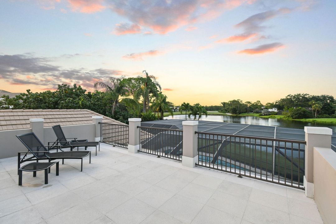 Active With Contract: $2,950,000 (4 beds, 5 baths, 5540 Square Feet)