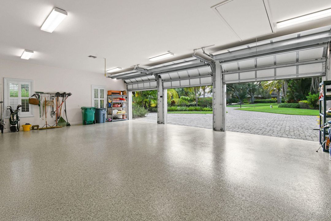 Active With Contract: $2,950,000 (4 beds, 5 baths, 5540 Square Feet)