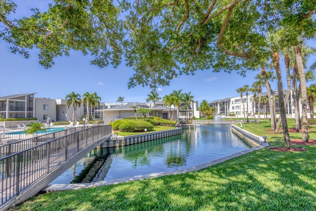 Active With Contract: $3,200 (1 beds, 2 baths, 1537 Square Feet)