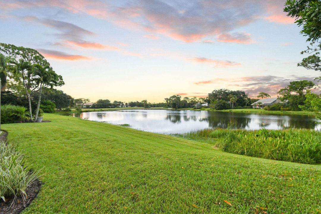 Active With Contract: $2,950,000 (4 beds, 5 baths, 5540 Square Feet)