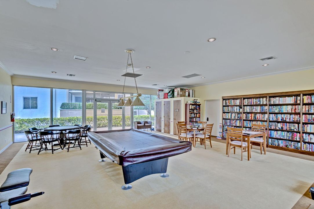 Active With Contract: $3,200 (1 beds, 2 baths, 1537 Square Feet)