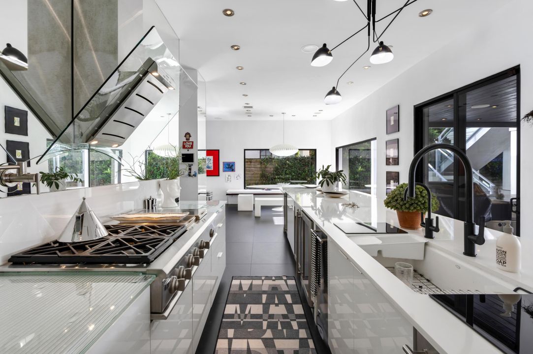 En Venta: $14,995,000 (6 camas, 8 baños, 5550 Pies cuadrados)