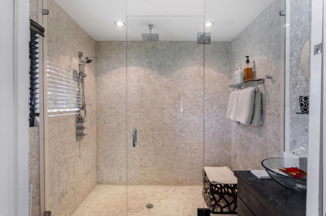 En Venta: $14,995,000 (6 camas, 8 baños, 5550 Pies cuadrados)