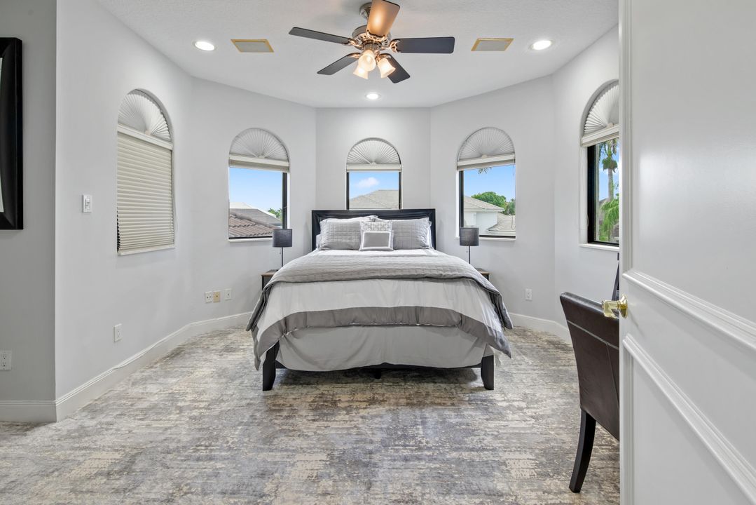 For Sale: $5,975,000 (5 beds, 7 baths, 7116 Square Feet)