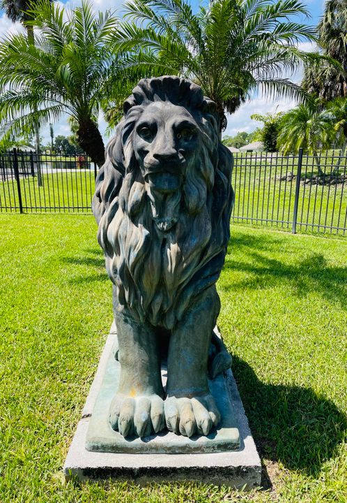 For Sale: $650,000 (3 beds, 3 baths, 2445 Square Feet)