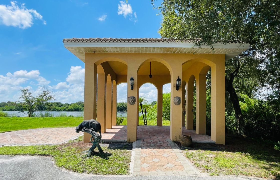 For Sale: $650,000 (3 beds, 3 baths, 2445 Square Feet)