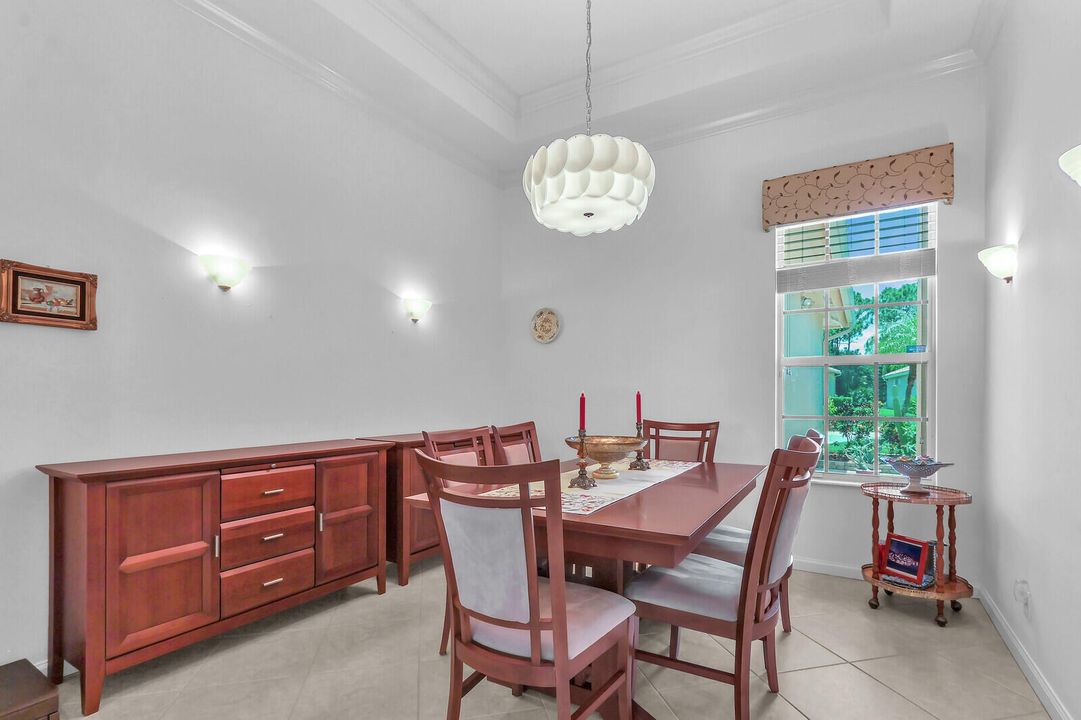 待售: $499,000 (3 贝兹, 2 浴室, 2426 平方英尺)