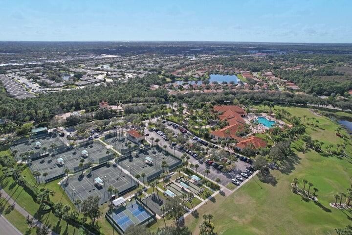 待售: $499,000 (3 贝兹, 2 浴室, 2426 平方英尺)