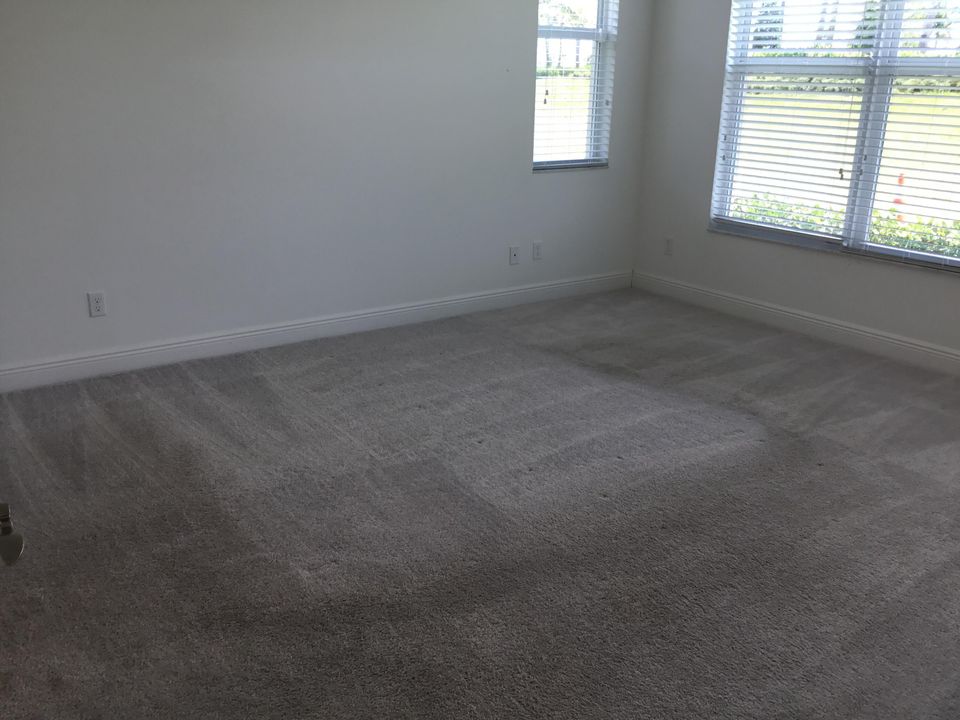 Active With Contract: $2,700 (2 beds, 2 baths, 1646 Square Feet)