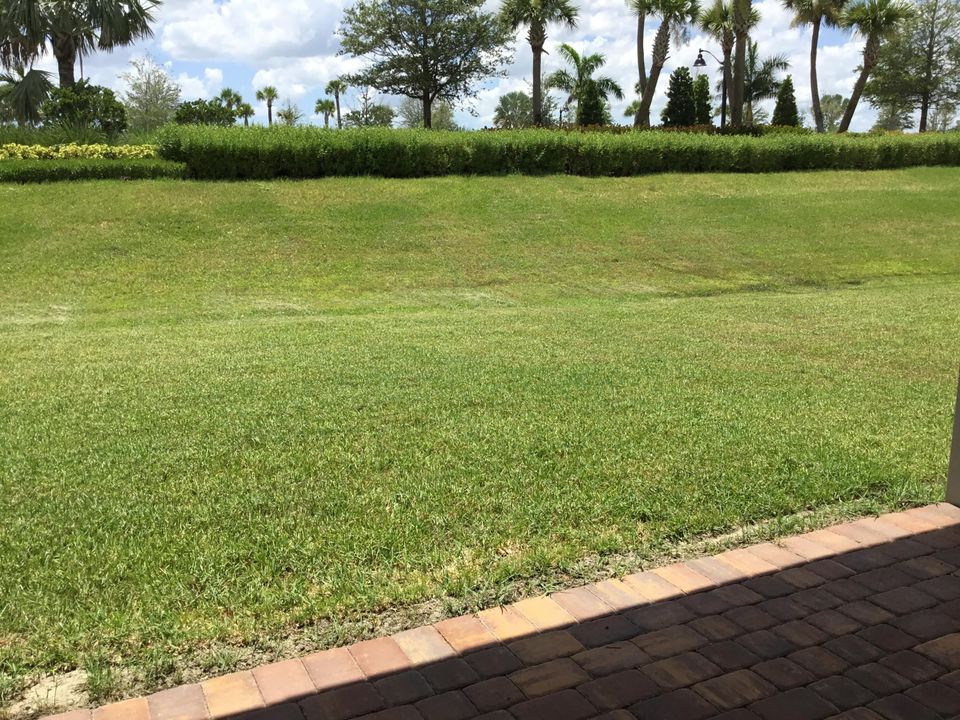 Active With Contract: $2,700 (2 beds, 2 baths, 1646 Square Feet)