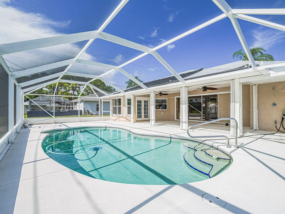 待售: $550,000 (3 贝兹, 2 浴室, 1836 平方英尺)