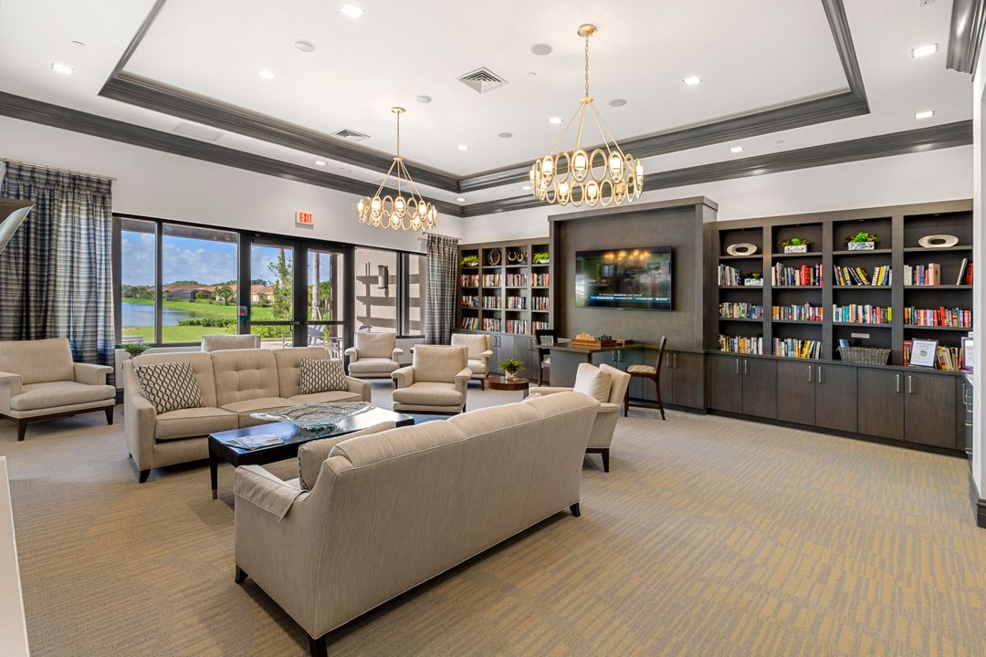 Active With Contract: $2,700 (2 beds, 2 baths, 1646 Square Feet)