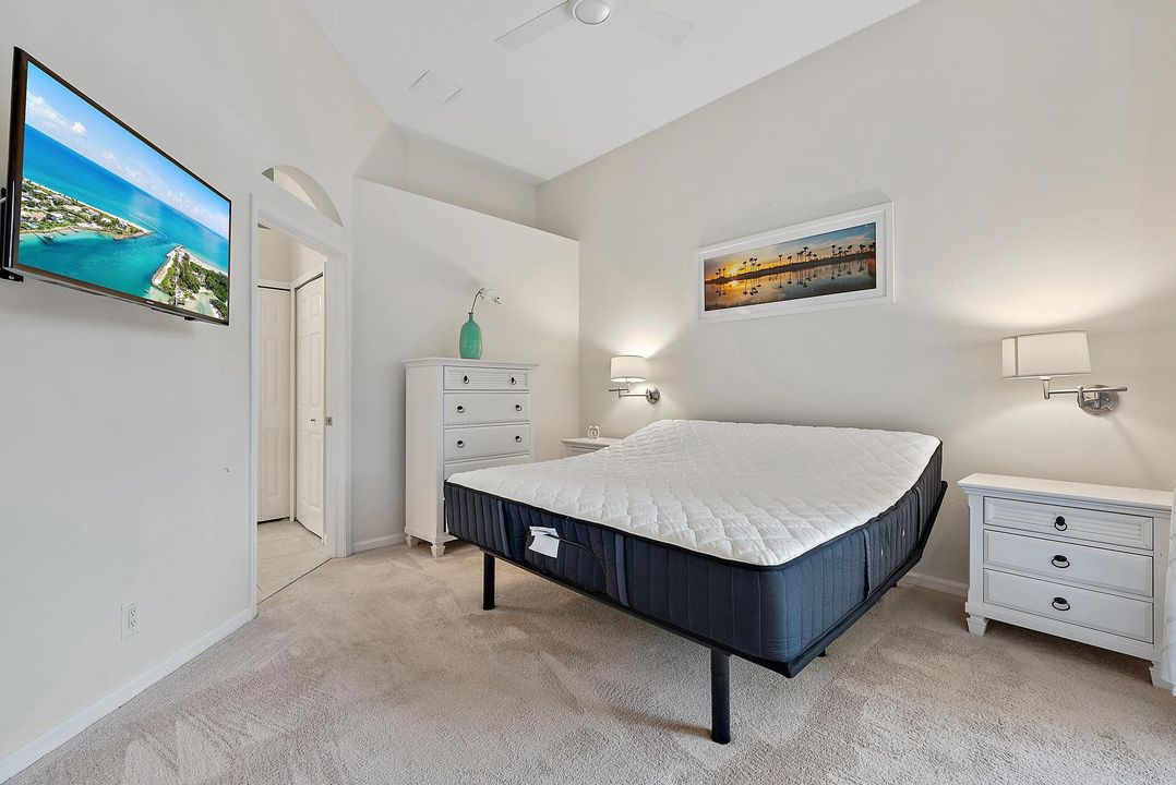 Active With Contract: $4,500 (2 beds, 2 baths, 1548 Square Feet)