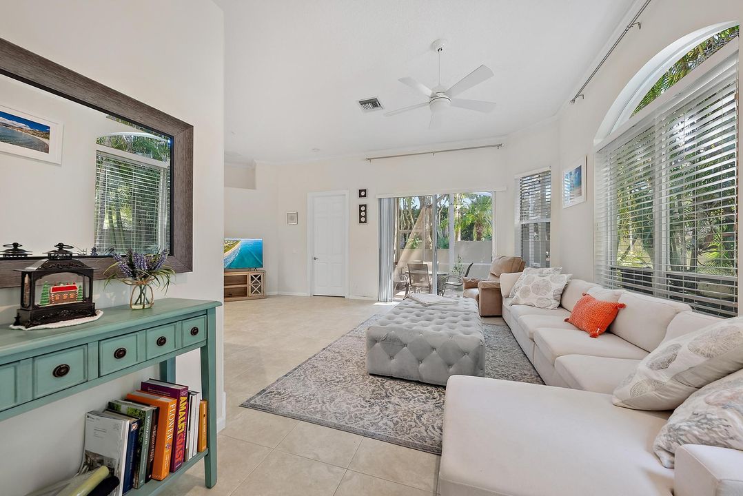 Active With Contract: $4,500 (2 beds, 2 baths, 1548 Square Feet)