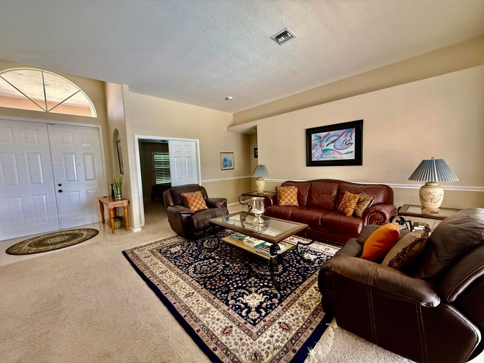 出租: $4,750 (5 贝兹, 3 浴室, 2924 平方英尺)