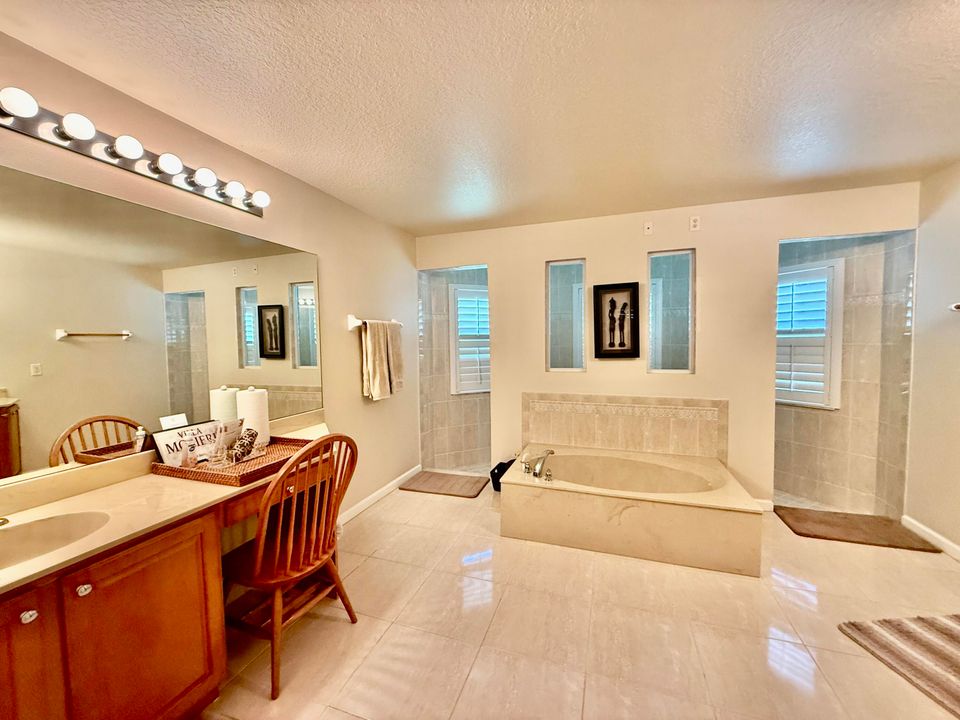 出租: $4,750 (5 贝兹, 3 浴室, 2924 平方英尺)