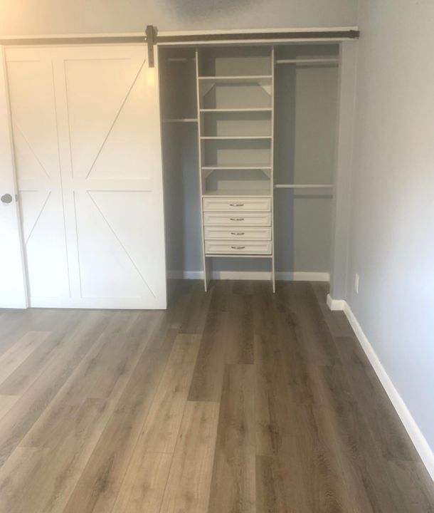 Под контрактом: $2,295 (2 спален, 2 ванн, 1145 Квадратных фут)