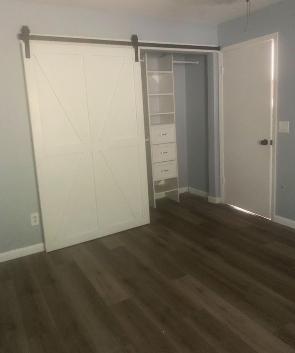 Под контрактом: $2,295 (2 спален, 2 ванн, 1145 Квадратных фут)