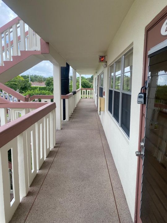 待售: $70,000 (1 贝兹, 1 浴室, 720 平方英尺)