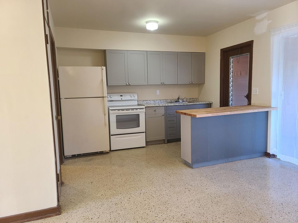 For Sale: $1,000,000 (0 beds, 0 baths, 2516 Square Feet)