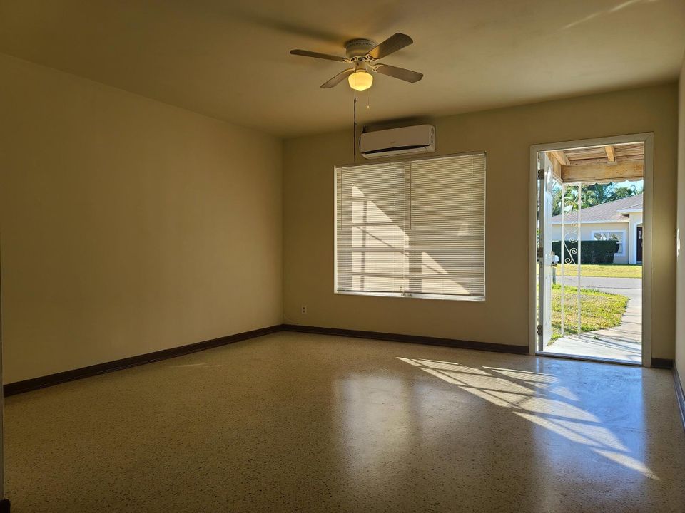 For Sale: $1,000,000 (0 beds, 0 baths, 2516 Square Feet)