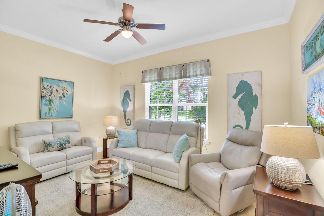 合同活跃: $639,000 (3 贝兹, 2 浴室, 2261 平方英尺)