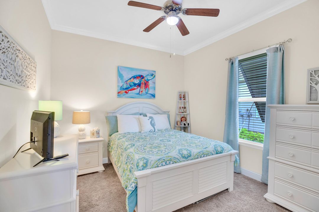 合同活跃: $639,000 (3 贝兹, 2 浴室, 2261 平方英尺)