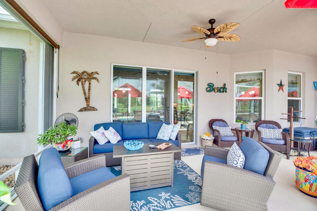 合同活跃: $639,000 (3 贝兹, 2 浴室, 2261 平方英尺)