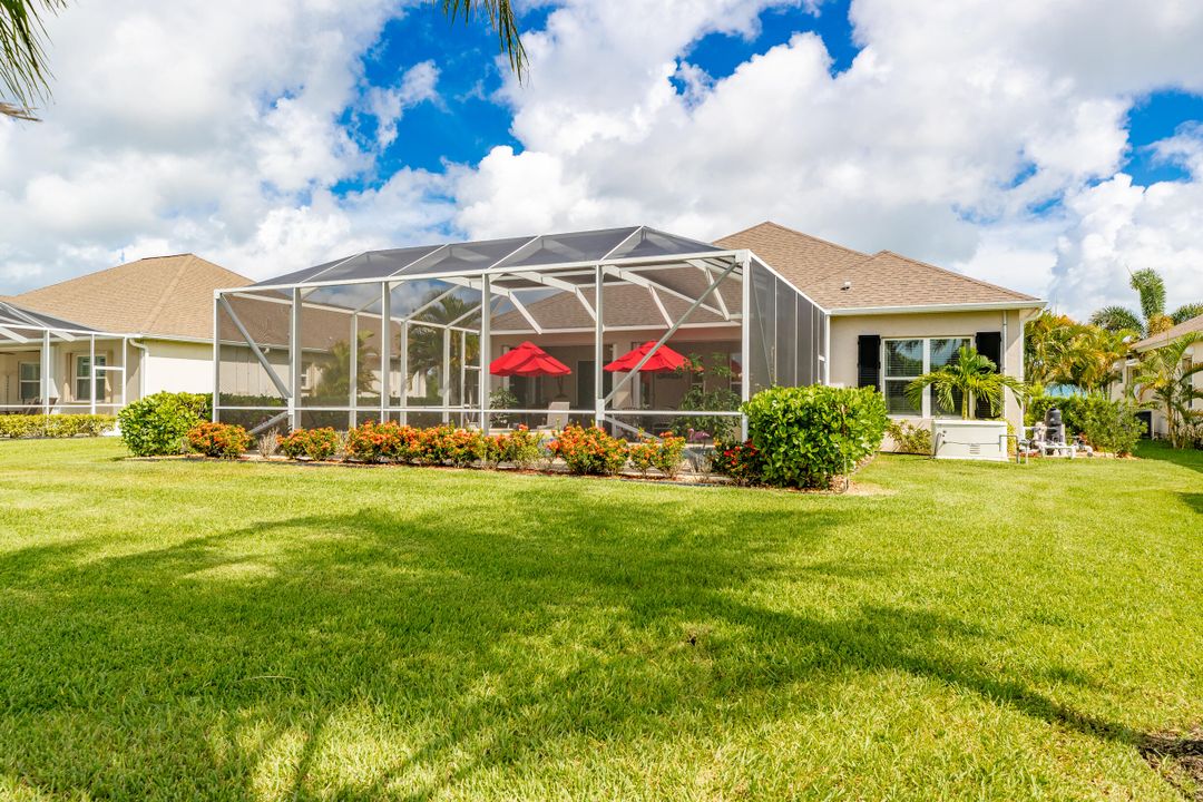 合同活跃: $639,000 (3 贝兹, 2 浴室, 2261 平方英尺)