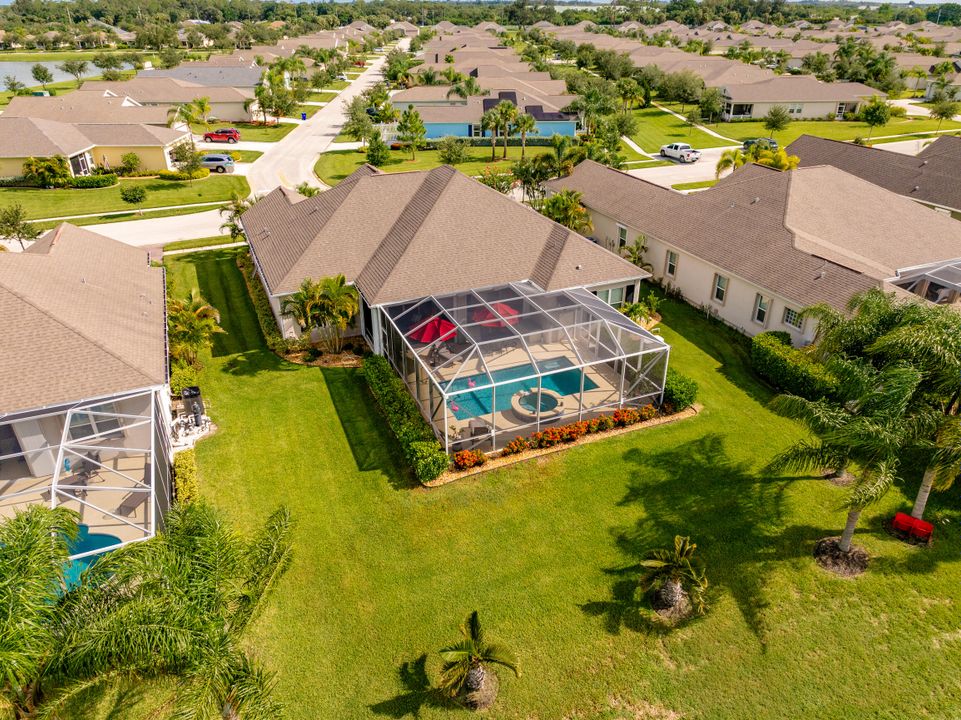 合同活跃: $639,000 (3 贝兹, 2 浴室, 2261 平方英尺)