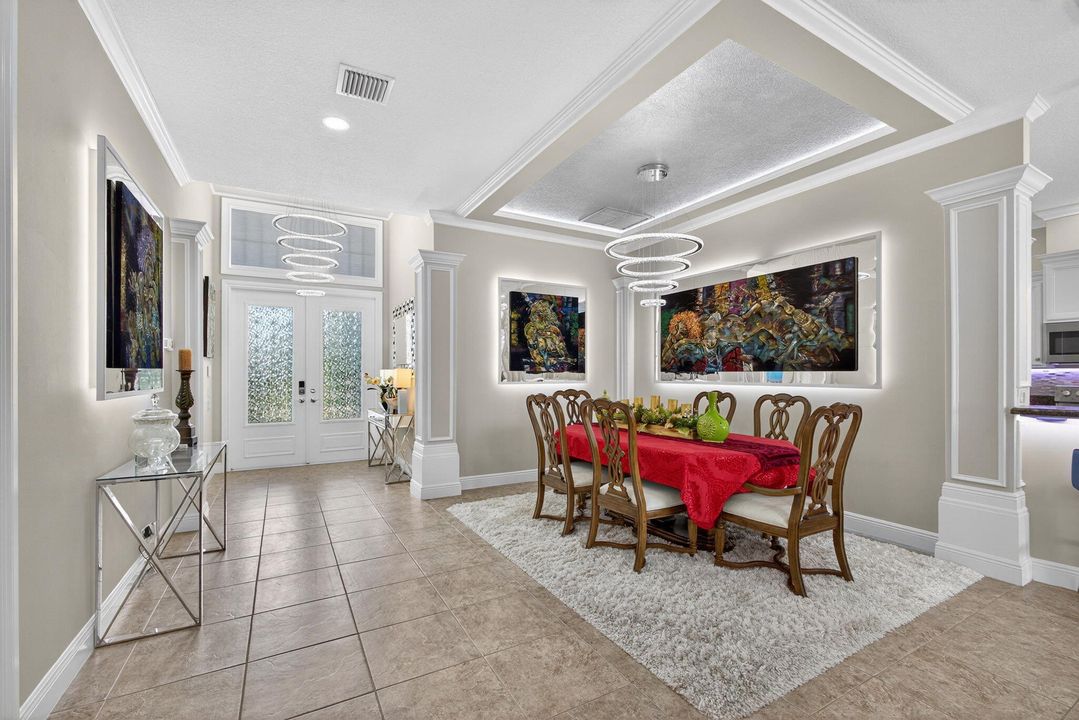 For Sale: $515,000 (2 beds, 2 baths, 2085 Square Feet)